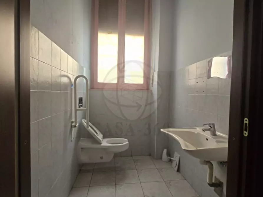 Immagine 16 di Negozio in affitto  in Vico dei Tintori a Terni