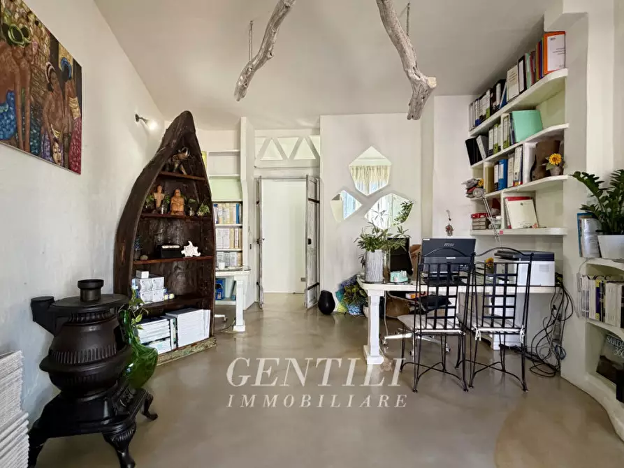 Immagine 4 di Ufficio in vendita  a Arzachena