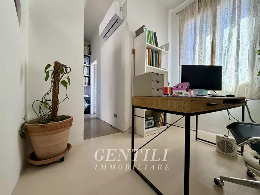 Immagine 7 di Ufficio in vendita  a Arzachena