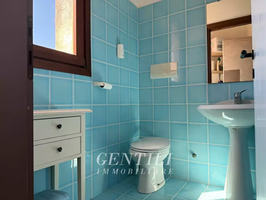 Immagine 8 di Ufficio in vendita  a Arzachena