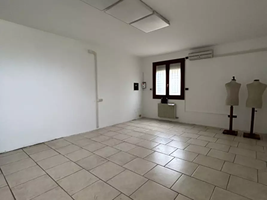 Immagine 7 di Ufficio in affitto  in Via dei Novale a Noale