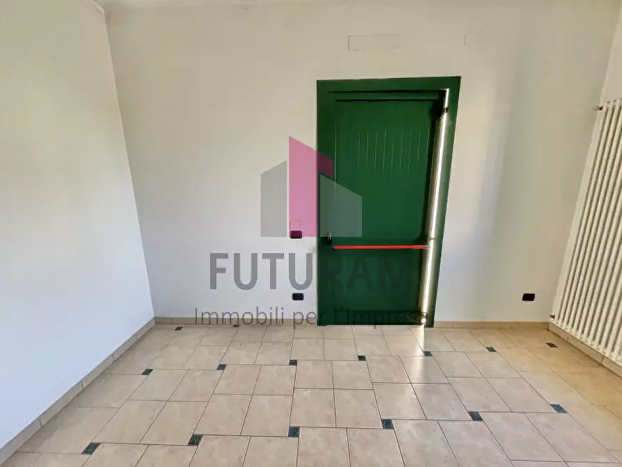 Immagine 21 di Negozio in affitto  in VIA DELL'INDUSTRIA a Rosà