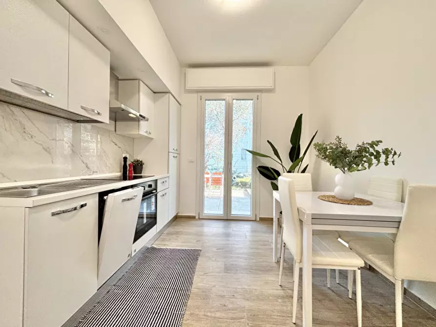 Immagine 6 di Appartamento in vendita  in VIA RAFFAELLO SANZIO, 3 a Cesenatico