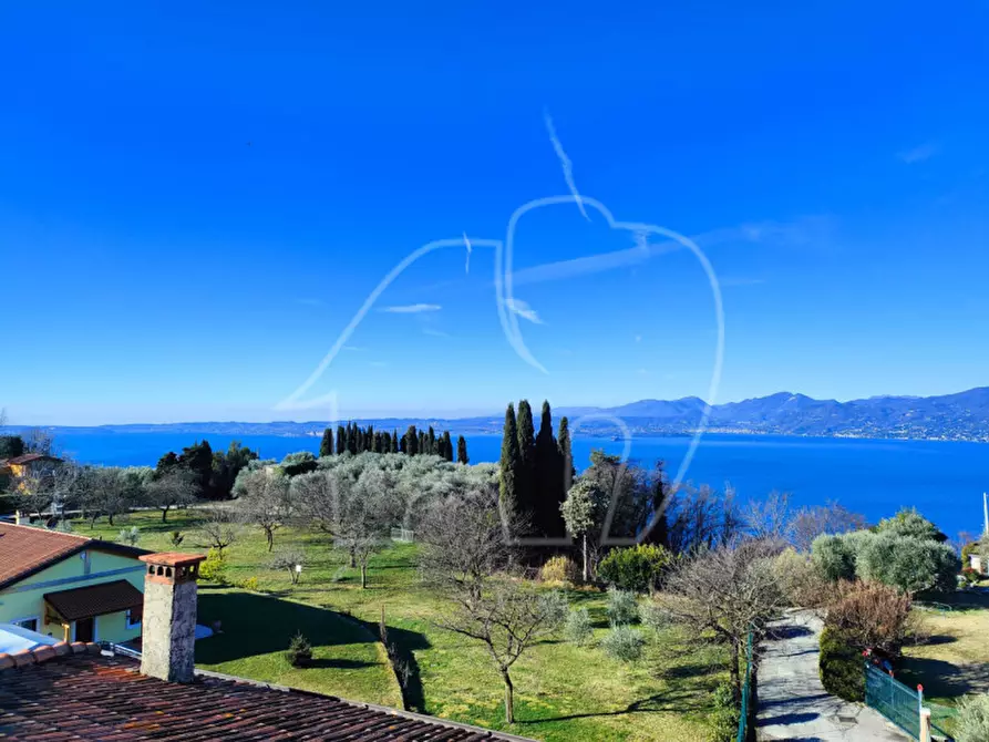 Immagine 9 di Rustico / casale in vendita  a Torri Del Benaco