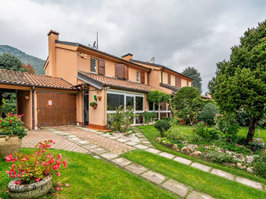 Immagine 2 di Casa bifamiliare in vendita  in via Belvedere a Marzabotto