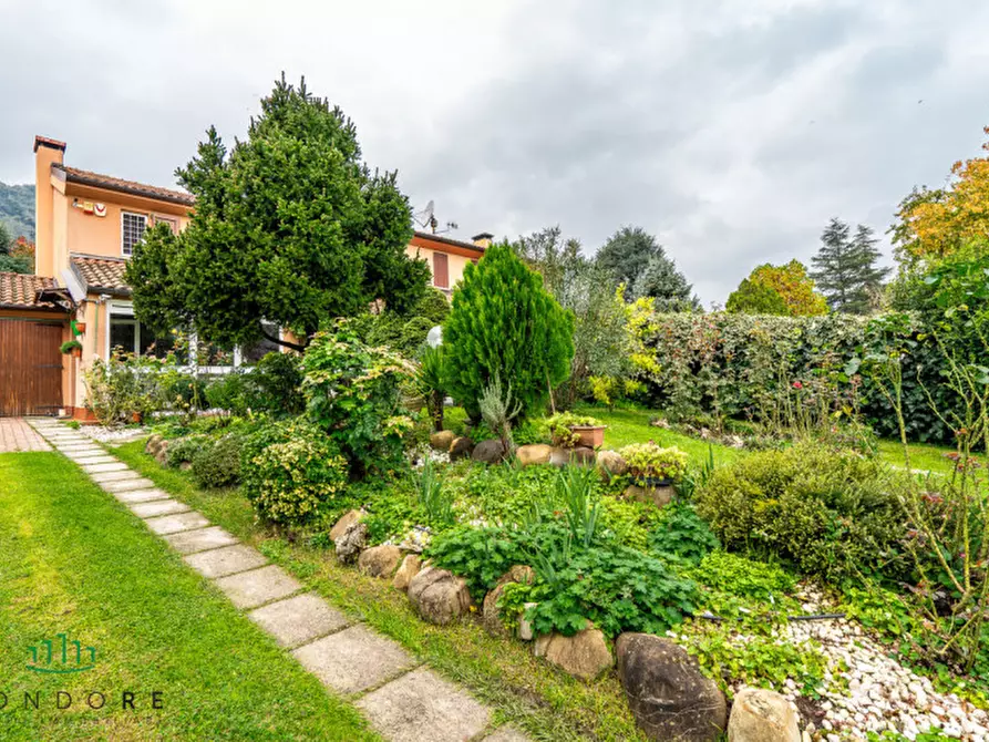 Immagine 9 di Casa bifamiliare in vendita  in via Belvedere a Marzabotto