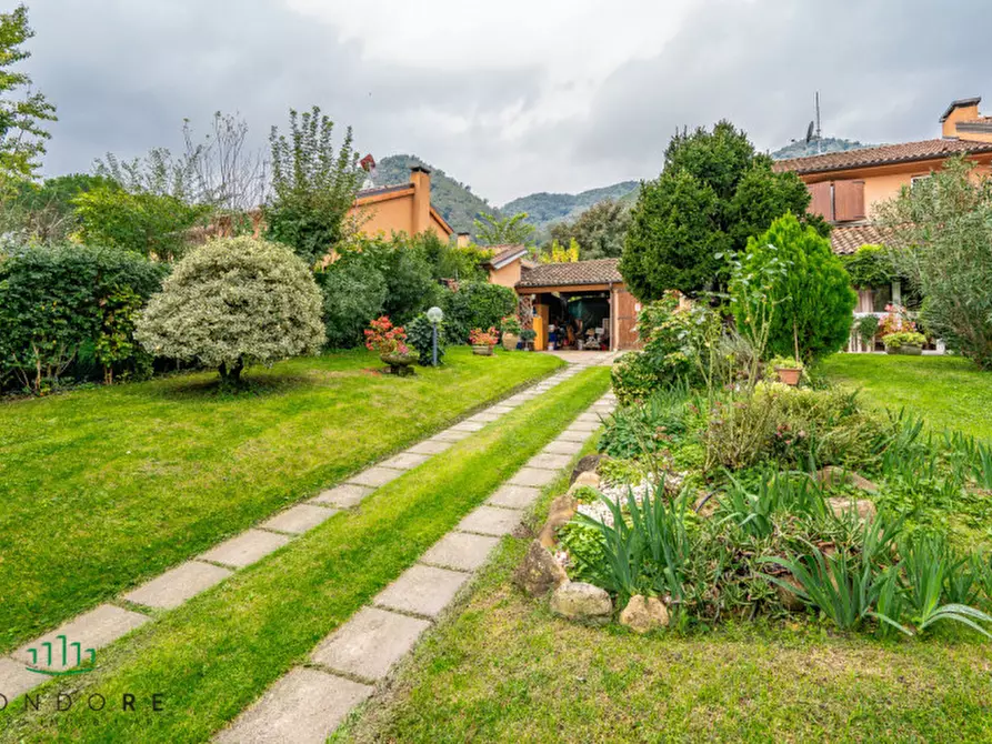 Immagine 10 di Casa bifamiliare in vendita  in via Belvedere a Marzabotto
