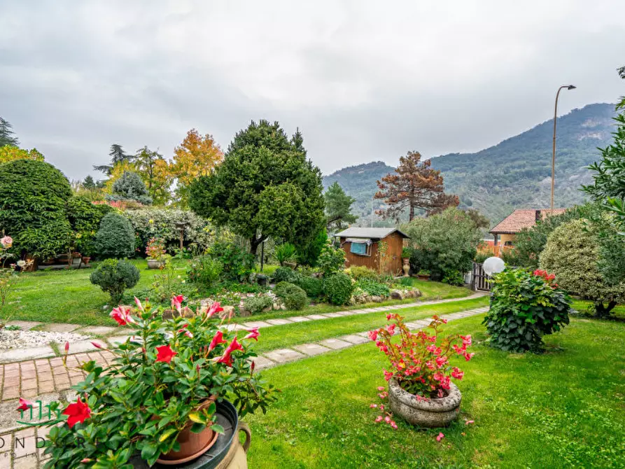 Immagine 15 di Casa bifamiliare in vendita  in via Belvedere a Marzabotto