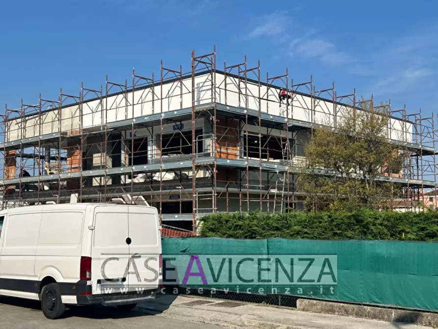 Immagine 5 di Casa trifamiliare in vendita  in Via Roma a Camisano Vicentino