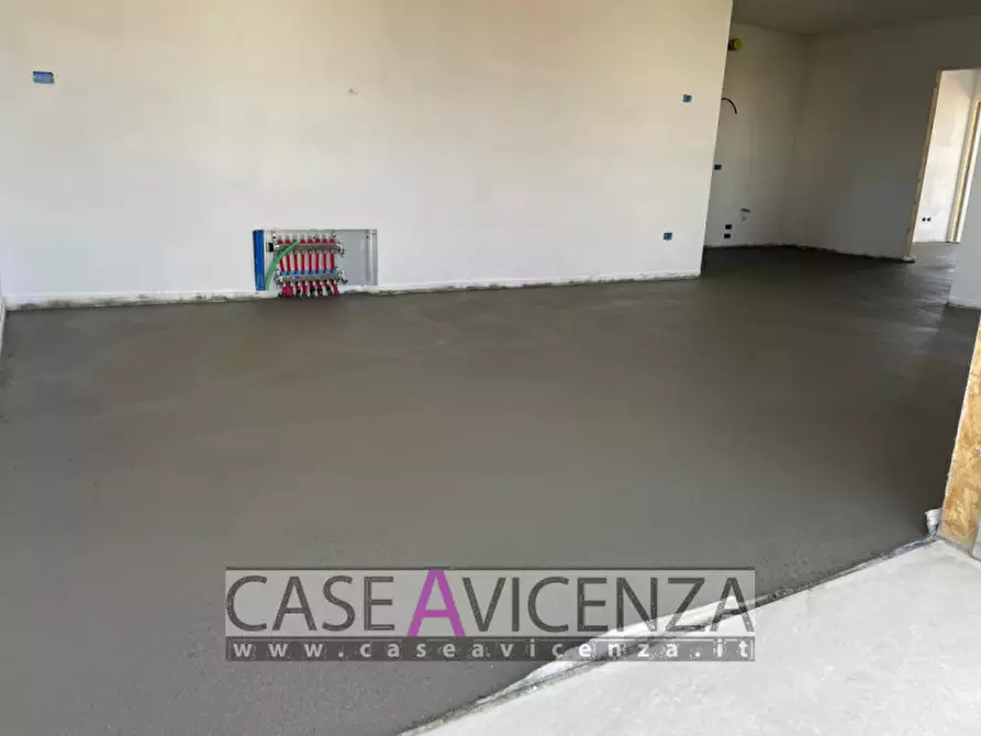 Immagine 12 di Casa trifamiliare in vendita  in Via Roma a Camisano Vicentino