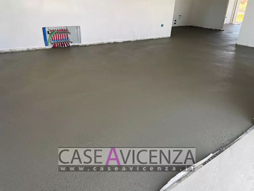Immagine 14 di Casa trifamiliare in vendita  in Via Roma a Camisano Vicentino