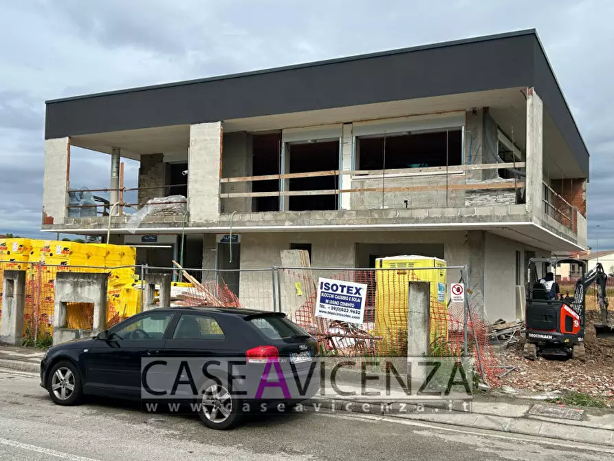 Immagine 20 di Casa trifamiliare in vendita  in Via Roma a Camisano Vicentino