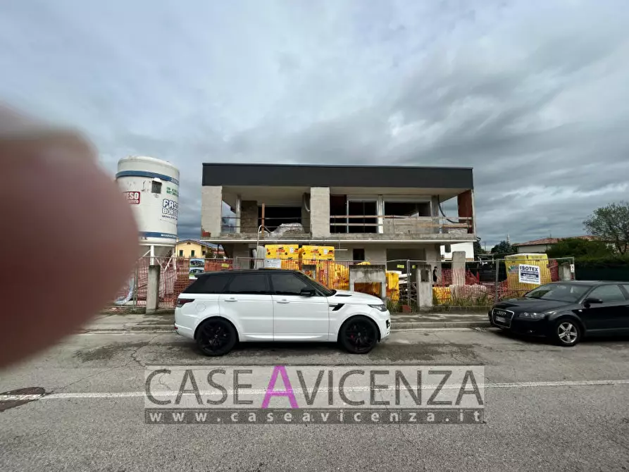 Immagine 26 di Casa trifamiliare in vendita  in Via Roma a Camisano Vicentino