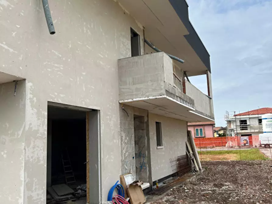 Immagine 41 di Casa trifamiliare in vendita  in Via Roma a Camisano Vicentino