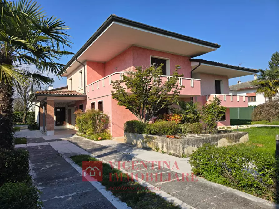 Immagine 1 di Villa in vendita  in Via Trento e Trieste a Gazzo Padovano