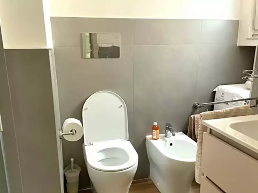 Immagine 5 di Appartamento in affitto  in via Tarantino 14 a Napoli