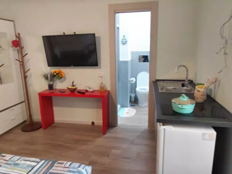 Immagine 13 di Appartamento in affitto  in via Tarantino 14 a Napoli