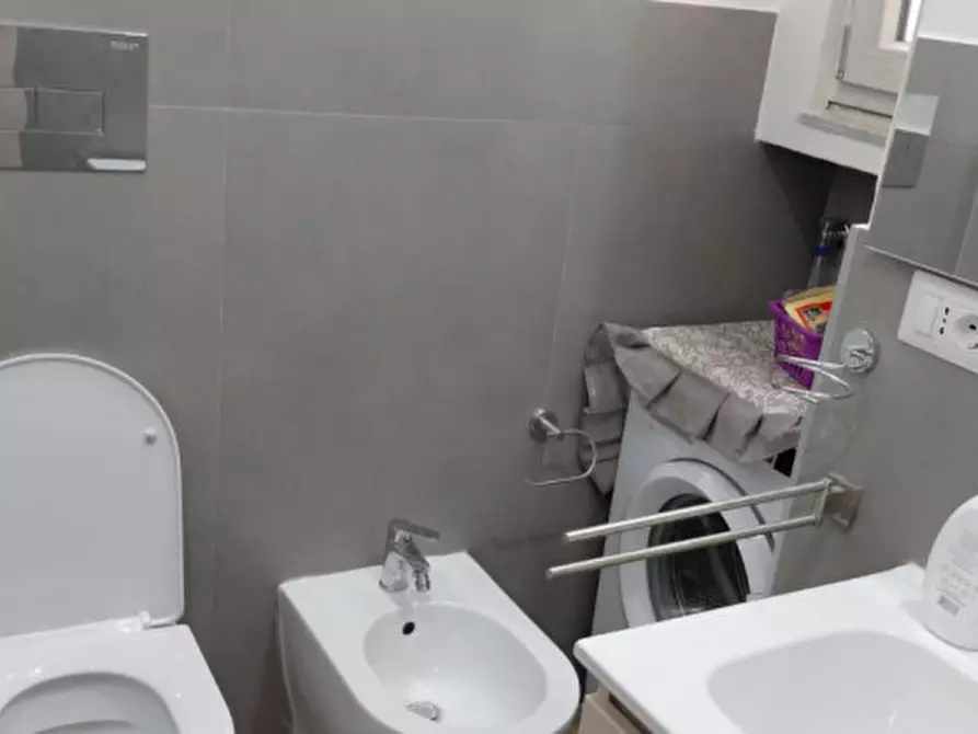 Immagine 23 di Appartamento in affitto  in via Tarantino 14 a Napoli