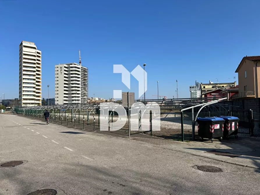 Immagine 5 di Appartamento in vendita  in via 13 martiri a Jesolo