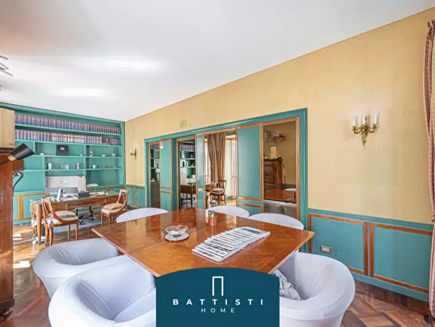Immagine 6 di Appartamento in vendita  in Via di San Giacomo a Roma