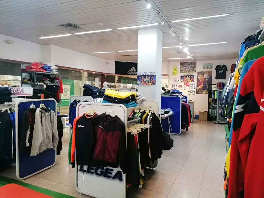 Immagine 4 di Attività commerciale in vendita  in Via Dante Alighieri a Mira