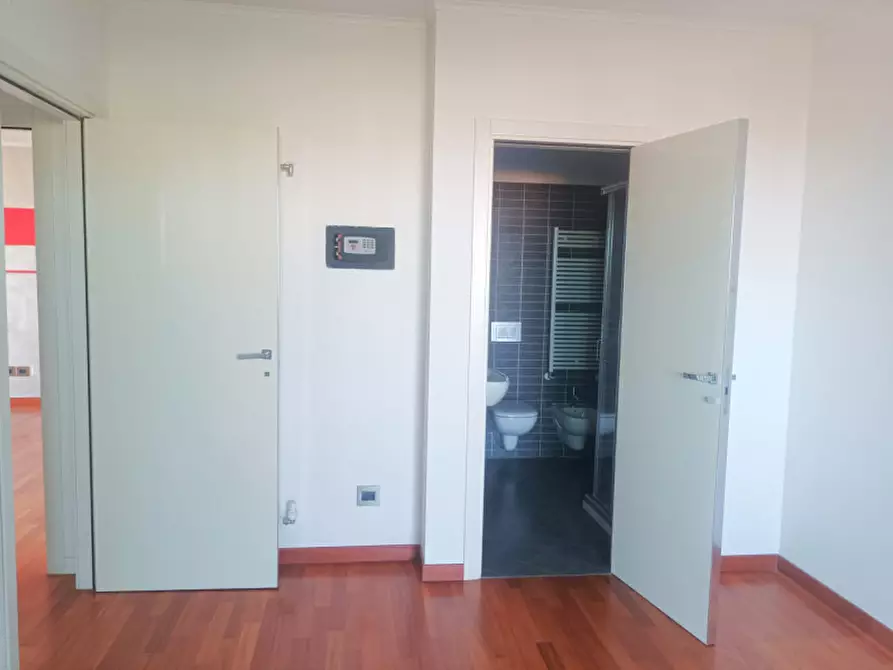 Immagine 26 di Appartamento in vendita  in Largo Filomena Delli Castelli a Pescara