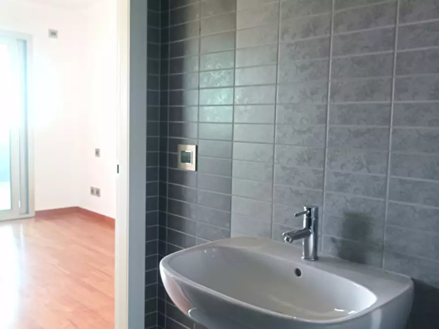 Immagine 27 di Appartamento in vendita  in Largo Filomena Delli Castelli a Pescara
