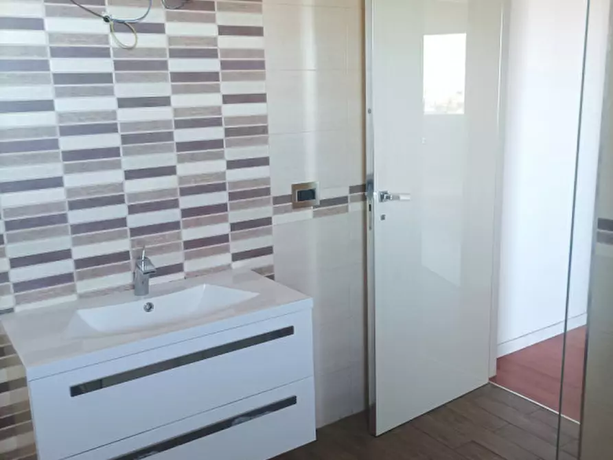 Immagine 36 di Appartamento in vendita  in Largo Filomena Delli Castelli a Pescara