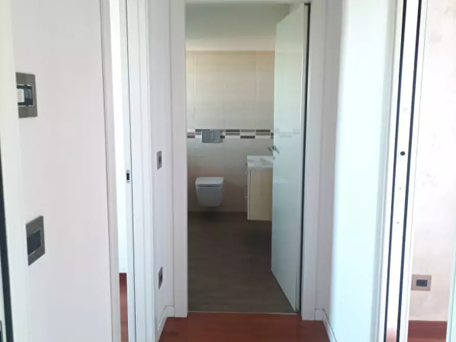 Immagine 32 di Appartamento in vendita  in Largo Filomena Delli Castelli a Pescara