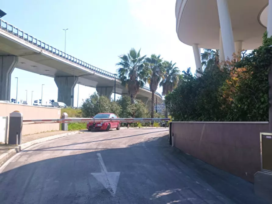 Immagine 54 di Appartamento in vendita  in Largo Filomena Delli Castelli a Pescara