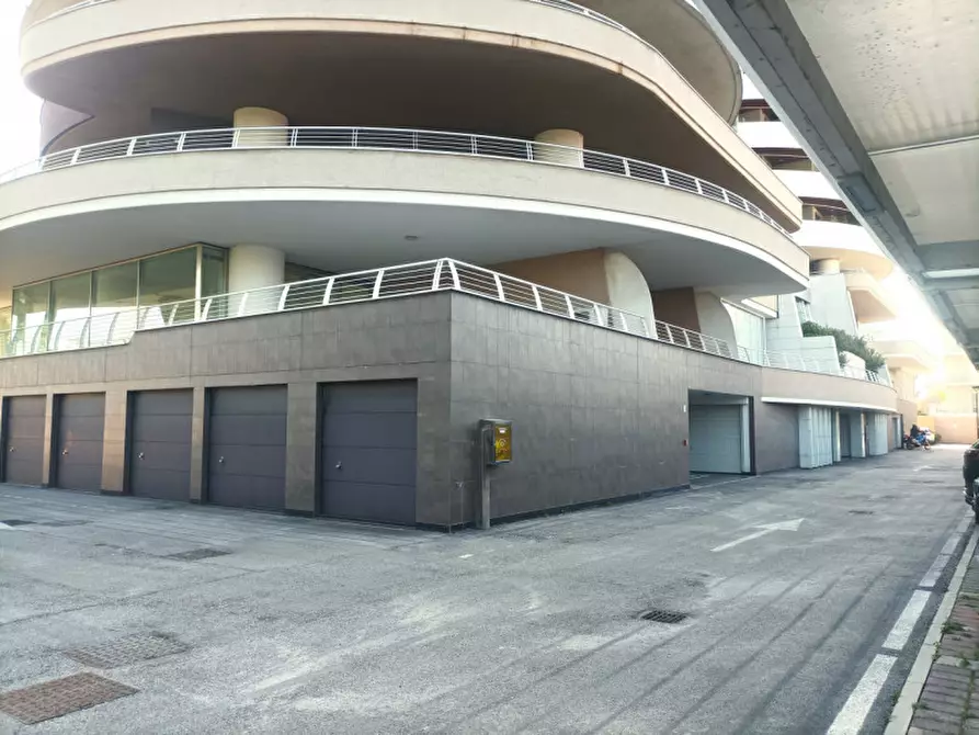 Immagine 51 di Appartamento in vendita  in Largo Filomena Delli Castelli a Pescara