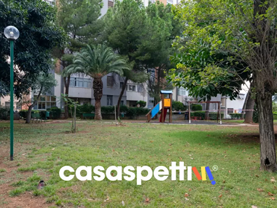 Immagine 2 di Appartamento in vendita  in Via degli Emiri a Palermo