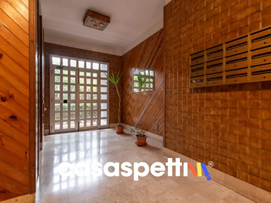 Immagine 3 di Appartamento in vendita  in Via degli Emiri a Palermo