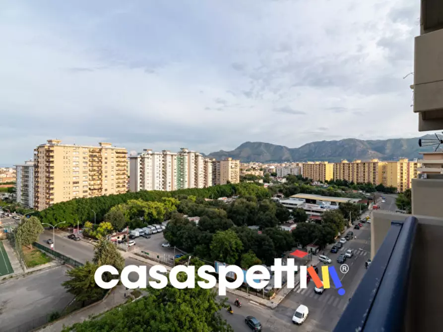 Immagine 5 di Appartamento in vendita  in Via degli Emiri a Palermo