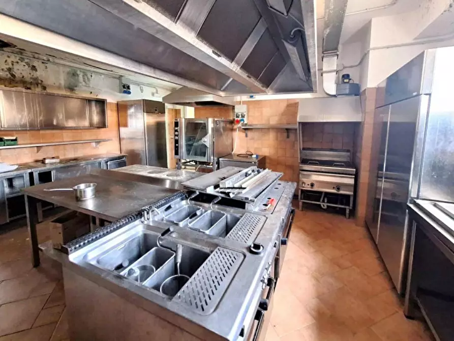 Immagine 6 di Attività commerciale in vendita  in Viale Martiri della Resistenza 1, 61010 Monte Grimano Terme PU, Italia a Monte Grimano Terme