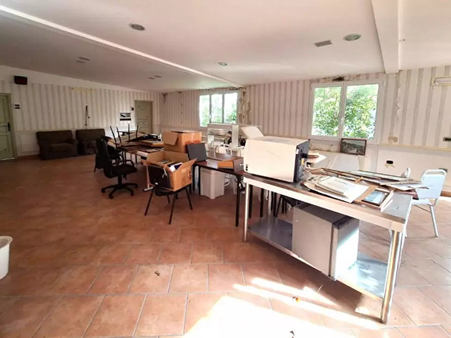 Immagine 15 di Attività commerciale in vendita  in Viale Martiri della Resistenza 1, 61010 Monte Grimano Terme PU, Italia a Monte Grimano Terme