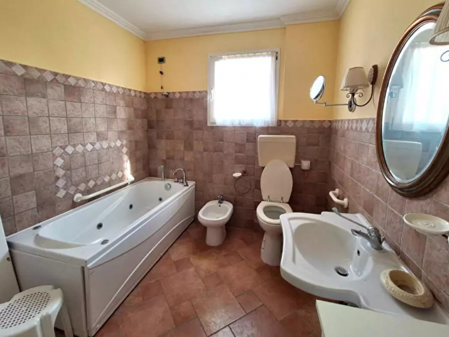 Immagine 20 di Attività commerciale in vendita  in Viale Martiri della Resistenza 1, 61010 Monte Grimano Terme PU, Italia a Monte Grimano Terme