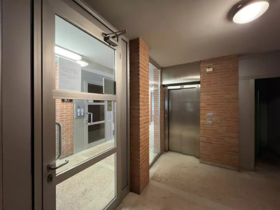 Immagine 4 di Posto auto in vendita  in Via Luigi Settembrini a Verona