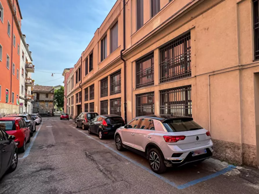 Immagine 5 di Posto auto in vendita  in Via Luigi Settembrini a Verona