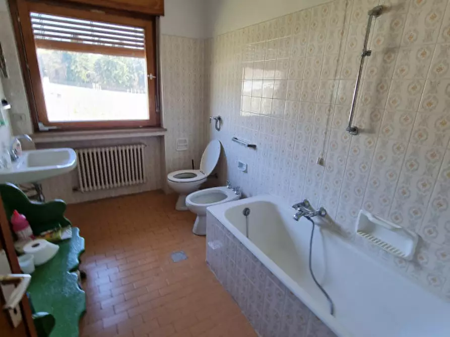 Immagine 21 di Casa indipendente in vendita  a Romeno