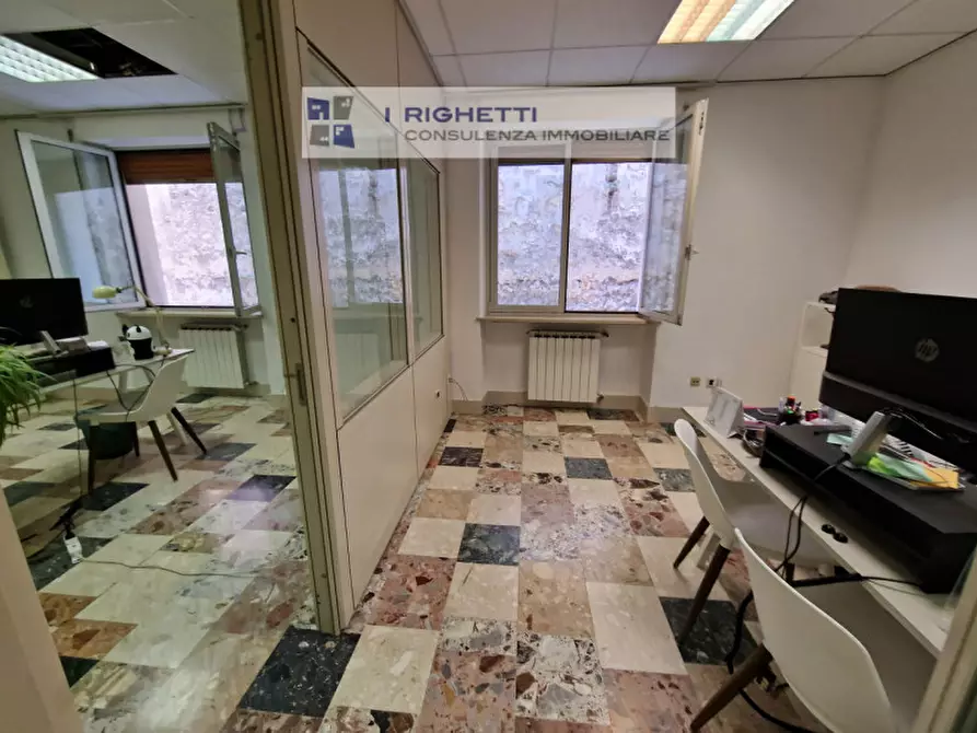 Immagine 26 di Ufficio in affitto  in Via Napoleone primo a Verona
