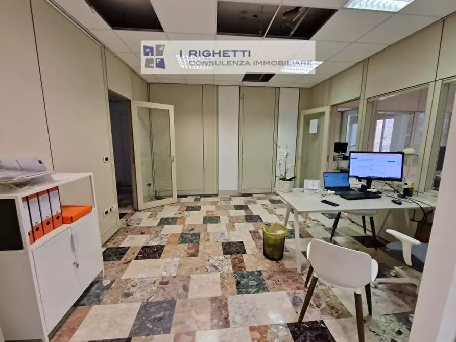 Immagine 29 di Ufficio in affitto  in Via Napoleone primo a Verona