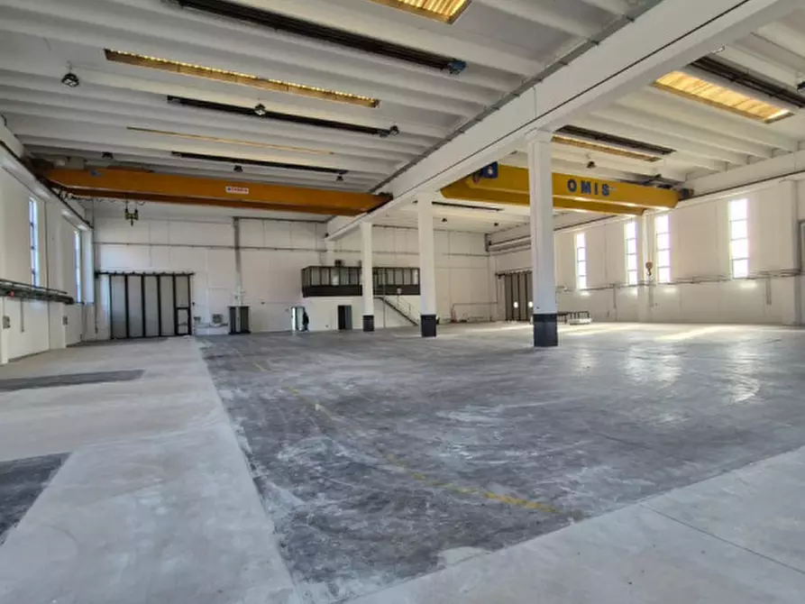 Immagine 1 di Capannone industriale in affitto  in via della Tecnica a Velo D'astico