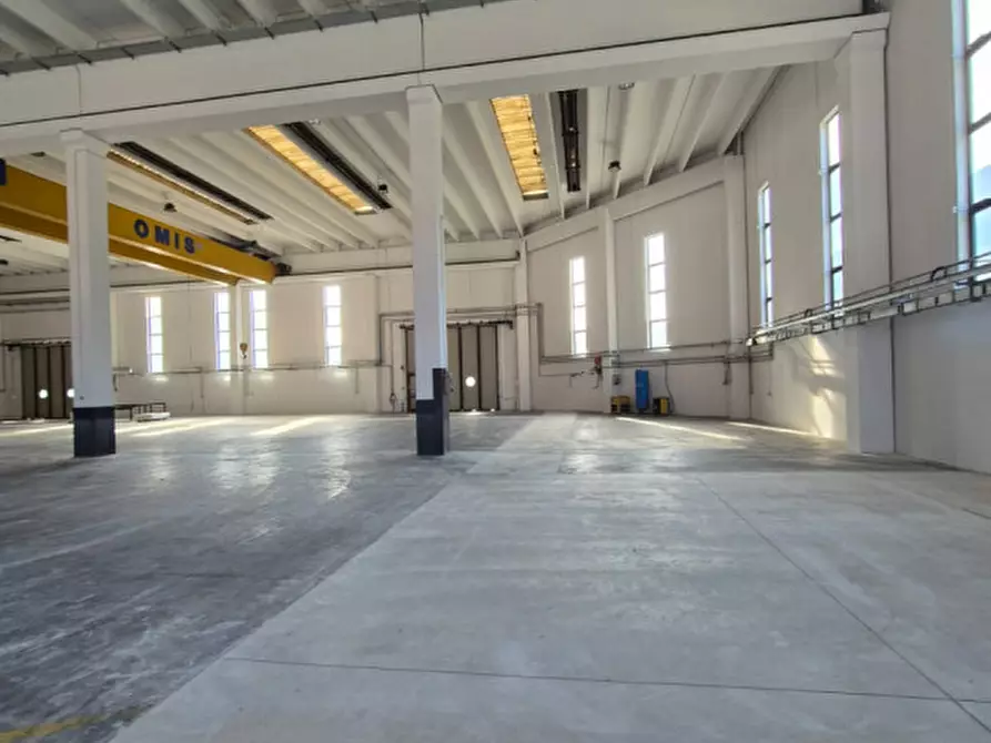 Immagine 8 di Capannone industriale in affitto  in via della Tecnica a Velo D'astico