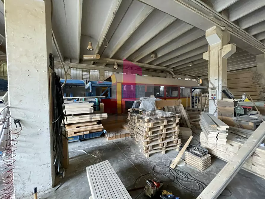 Immagine 15 di Capannone industriale in vendita  a Valdagno