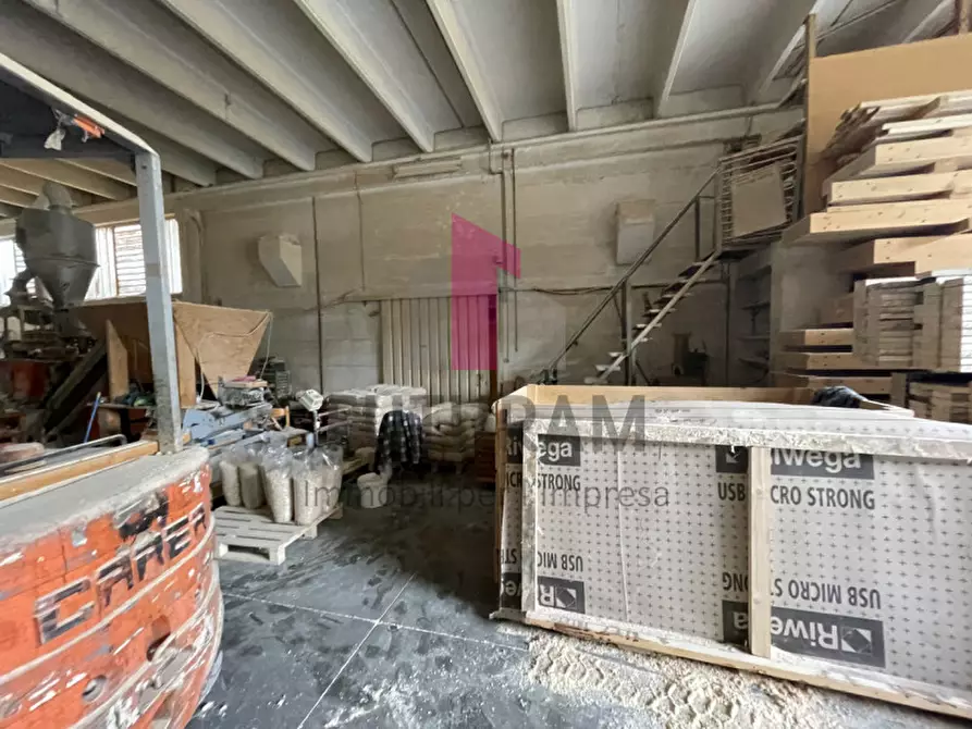 Immagine 16 di Capannone industriale in vendita  a Valdagno