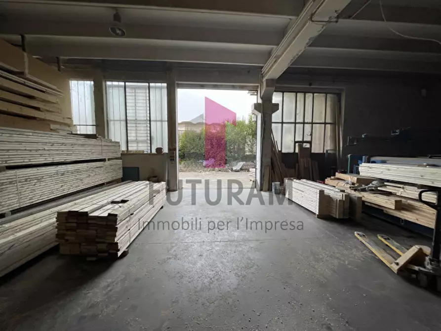 Immagine 17 di Capannone industriale in vendita  a Valdagno