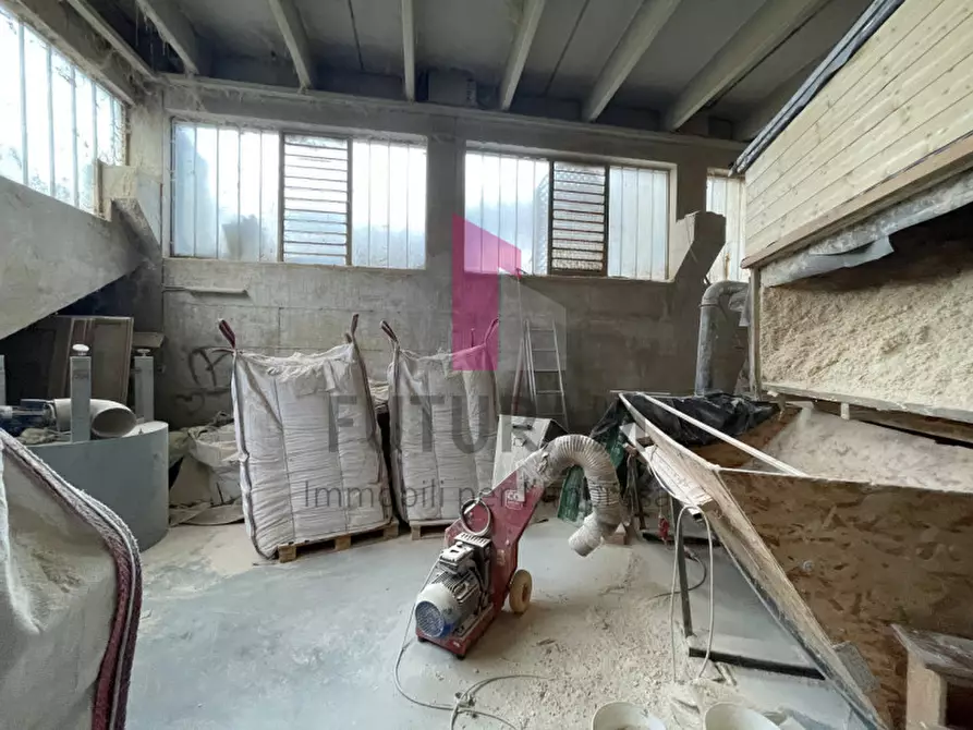 Immagine 18 di Capannone industriale in vendita  a Valdagno