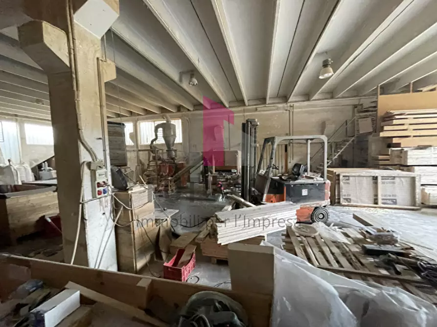 Immagine 21 di Capannone industriale in vendita  a Valdagno