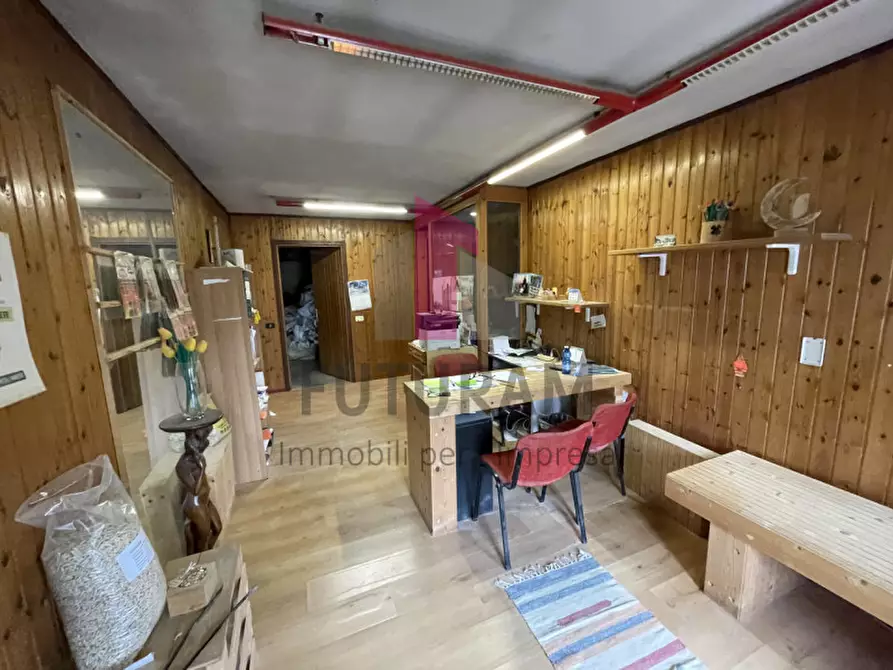 Immagine 31 di Capannone industriale in vendita  a Valdagno